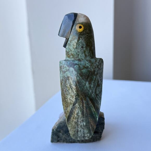 Green Parrot Bird Perched on Amethyst Crystal Stone Figurine Gemstone 4 1/2" - Picture 5 of 10